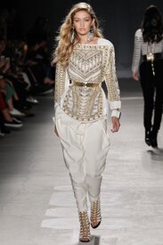 h-and-m-balmain-runway-fall-2016-70.jpg