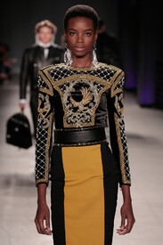 BALMAINXHCollectionmaria_borges.jpg