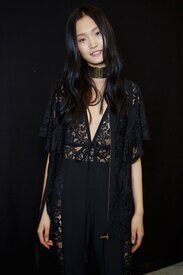 elie-saab-hyun_ji_1.jpg