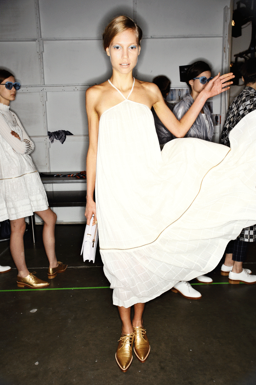 SonnyPhotosKarenWalker_laura_schellenberg.gif