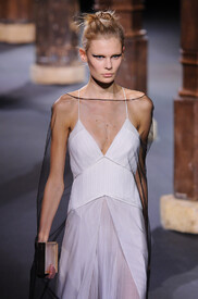 Vionnet_Runway_Paris_Fashion_Week_Womenswear_h9_V.jpg