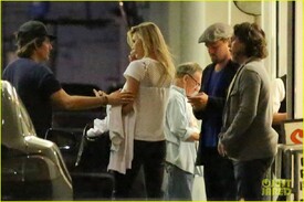 leonardo-dicaprio-grabs-dinner-with-girl.jpg