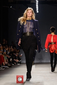 the-balmain-x-h-m_4987474.jpg