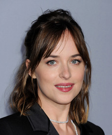 Dakota_Johnson_arrives_at_the_InStyle_Awards.jpg