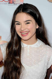 Landry-Bender--Annie-Premiere--04.jpg