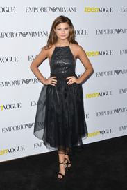 Stefanie_Scott_11.jpg