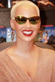 Amber Rose Book Signing at Barnes and Noble_03.jpg