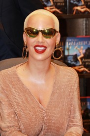 Amber Rose Book Signing at Barnes and Noble_12.jpg