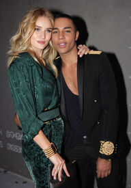 MQrosie-huntington-whiteley-balmain-hm-party-h724.jpg