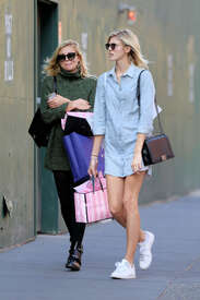 Devon-Windsor--Shopping-in-NY--05.jpg