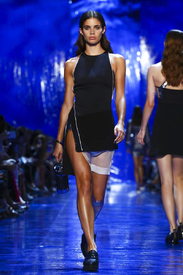 Mugler_RTW_SS17_Paris_3768_1475323396_bi.jpg