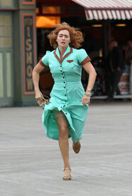KateWinslet_Brooklyn092816_29.jpg