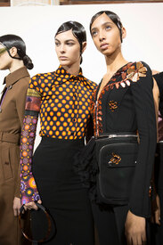 givenchy-bks-i-rs17-1515.jpg