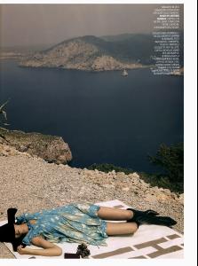 nataliyagotsiy_marieclaireit_jan2006_indlekoferknoepfel_6.jpg