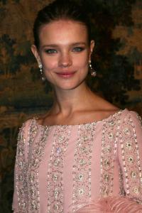 90823_celebutopia_Natalia_Vodianova___The_7th_On_Sale_Black_Tie_Gala_Dinner_151107_02_123_3lo.jpg