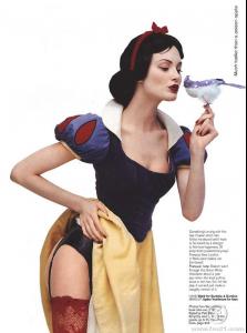 000000045856_shalom_harlow_fit.jpg