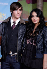 celeb-city.eu_Vanessa_Hudgens_High_School_Musical_2_DVD_premiere_11-19-2007_011.jpg