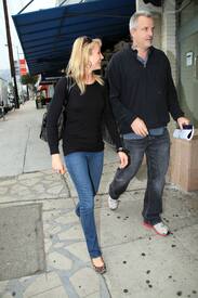 celeb-city.eu_Cameron_Diaz_in_Hollywood_04.jpg