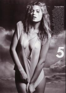 French_Elle_November_2007_07.jpg