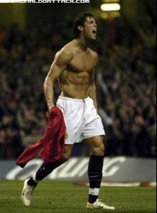 1915_349616646_cristiano_ronaldo___H221151_L.jpg
