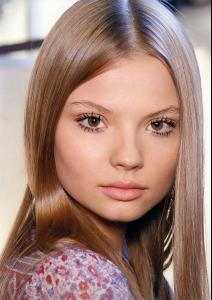 a1178_MagdalenaFrackowiak_Closeup.jpg