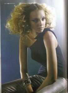 heatherVOGUEdec07_discofever4.jpg