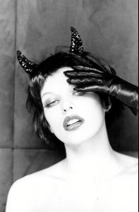 Milla_by_Ellen_von_Unwerth_for_The_Face___19972.jpg
