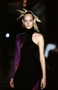 amber_versace_HC_fw96991.jpg