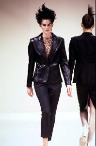Stella_Alexander_McQueen_RTW_ss964.jpg