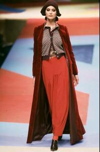 shalom_Moschino_fw97.jpg