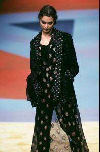 shalom_Moschino_fw973.jpg