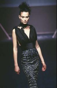 shalom_Valentino_fw975.jpg
