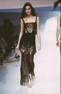 shalom_Valentino_fw9791.jpg
