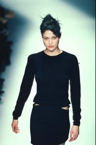 shalom_versace_fw977.jpg