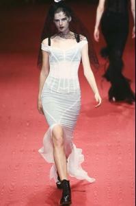 stella_dolce___gabbana_fw97.jpg