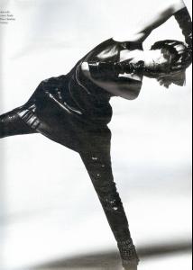 daria_w_mag_may06_morph_byInezVanlamsweerde_VinoodhMatadin_9.jpg