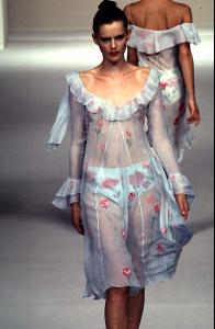 stella_blumarine_ss976.jpg