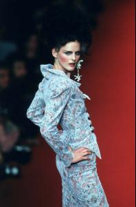 Stella_Vivienne_westwood_ss974.jpg