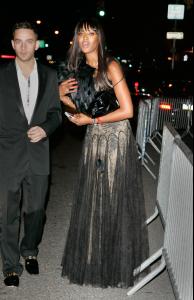 Naomi_Campbell_Black_tie_02.jpg