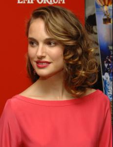 Natalie_Portman_Mr_Magorium_Wonder_Emporium_world_premiere_23.jpg