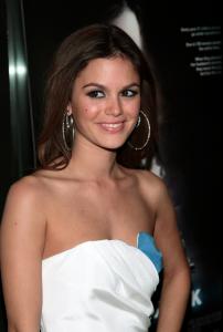 Rachel_Bilson_Awake_New_York_premiere_06.jpg