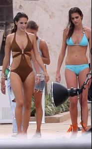 alessandra_ambrosio_bikini_11128_12.jpg