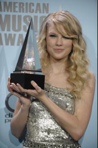 Swift__Taylor_9.jpg