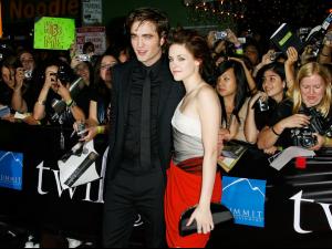 Premiere_Summit_Entertainment_Twilight_Arrivals_GCfP93zeqOel.jpg