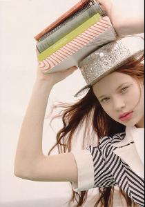 annie_beust_Russh_Australia_07__Do_You_Read_Me_bySimon_Lekias_tfs__titania4.jpg