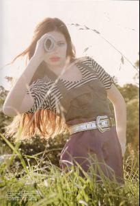annie_beust_Russh_Australia_07__Do_You_Read_Me_bySimon_Lekias_tfs__titania7.jpg