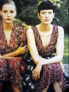 nadja_VOGUE_USA_December_1992_GRUNGE_AND_GLORY_byStevenMeisel_radolgc2.jpg