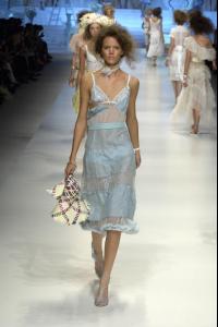 fre_D___G_Spring_2006_Ready_to_Wear.jpg