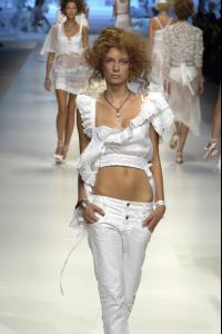 luca_D___G_Spring_2006_Ready_to_Wear2.jpg