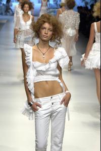 luca_D___G_Spring_2006_Ready_to_Wear3.jpg